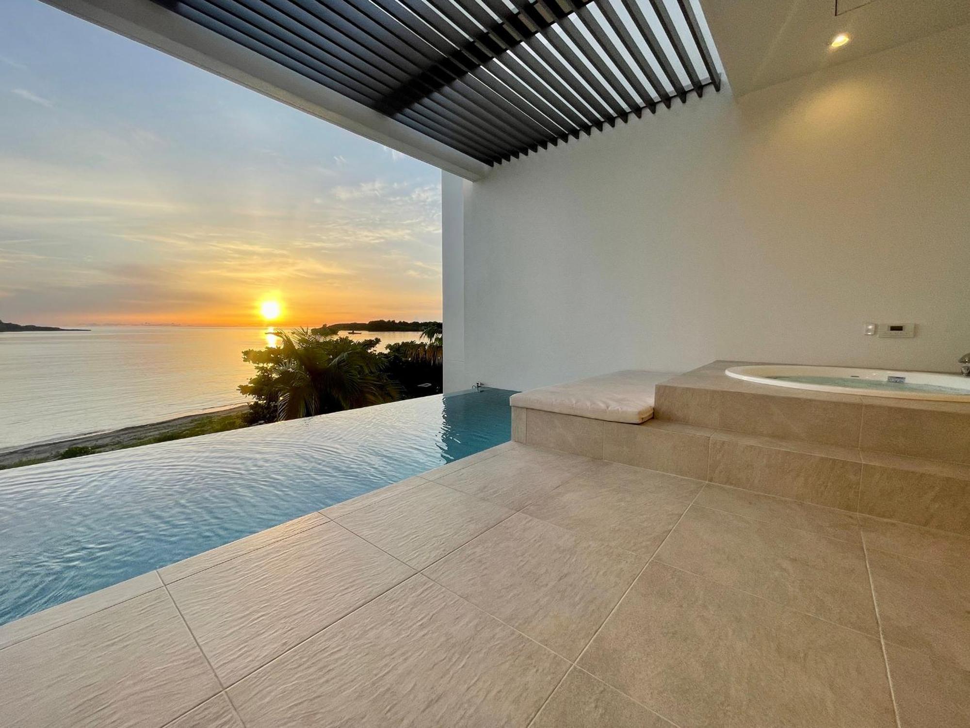 Villa VALIOSA ON THE BEACH Onna Esterno foto